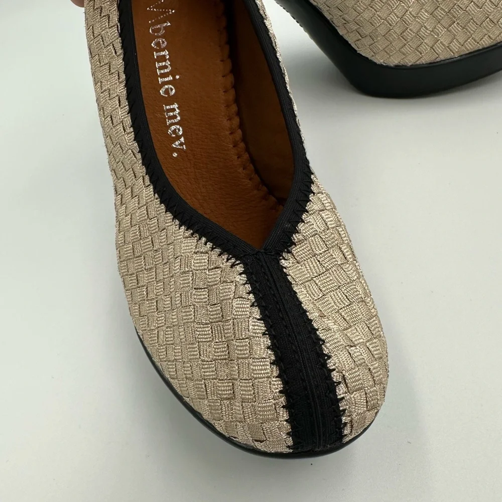 Bernie Mev Cream Platform Heels Woven Textured Memory Foam 6.5 NWT